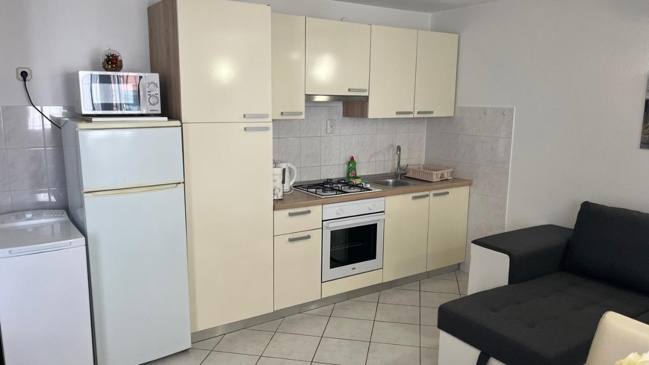 Apartment Ante Razanj Exterior photo