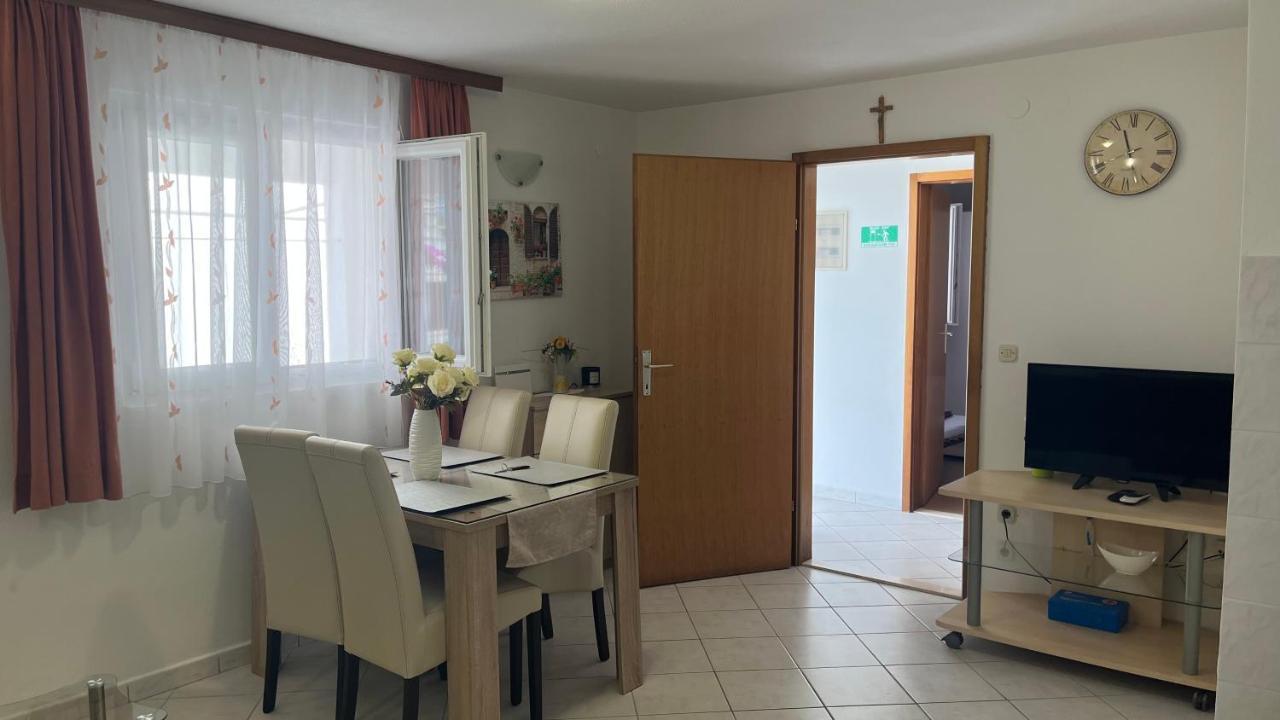 Apartment Ante Razanj Exterior photo